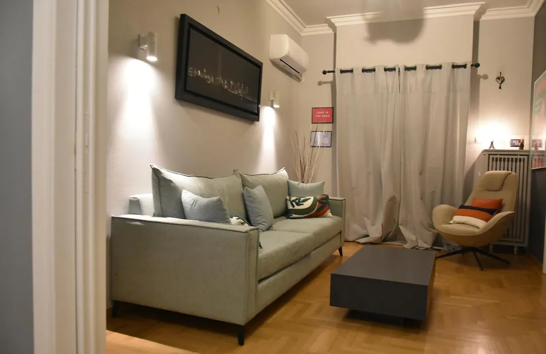 Downtown Charm Stylish Apartment-1